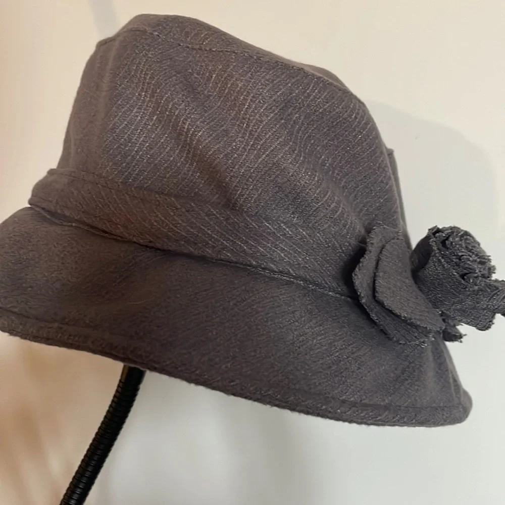 Bucket hat - Picture 1 of 6